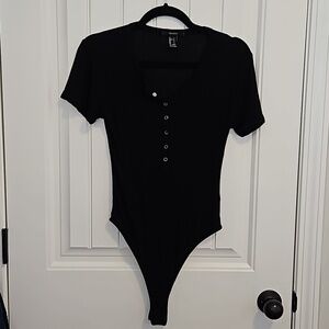 🩴 Black Ribbed Bodysuit Size L